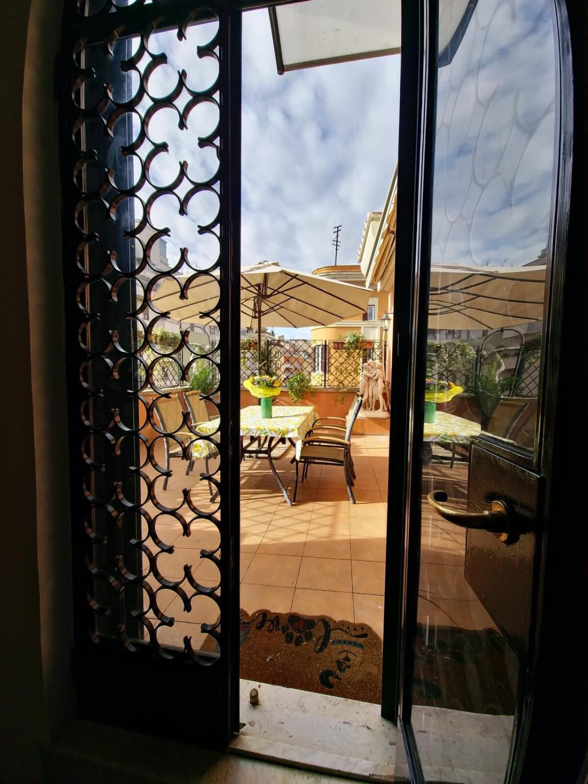 Attico Di Paola Apartment Rom